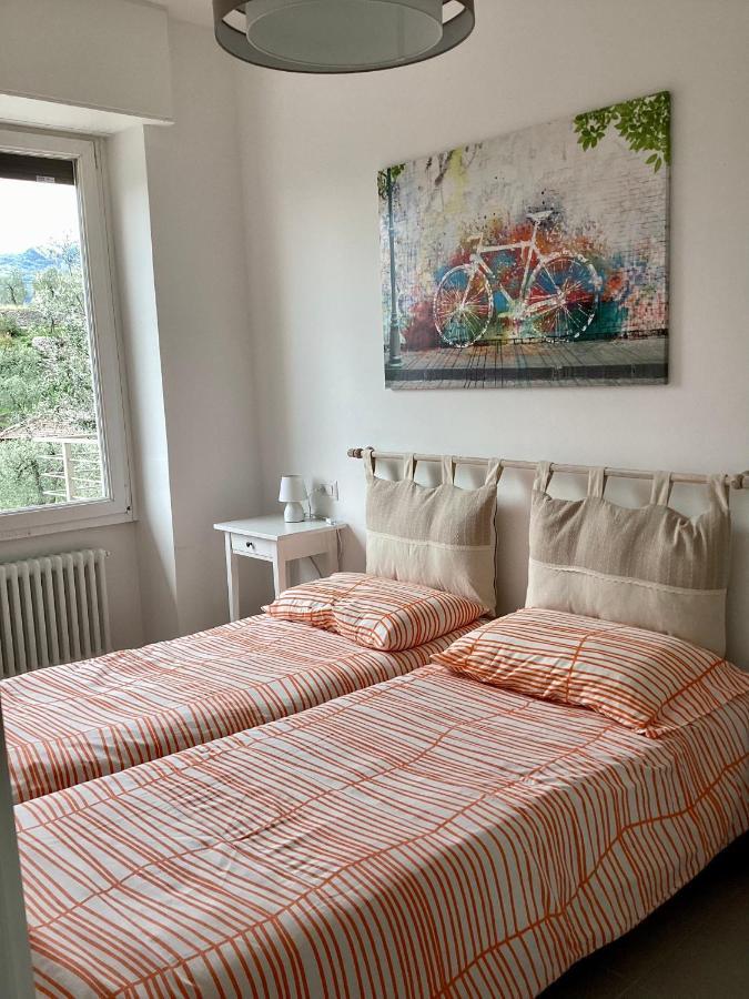 Casa Mario & Laura Ferienwohnungen Free Wi-Fi Parking Малчезине Екстериор снимка